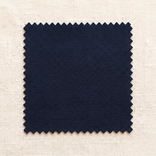 Stretchstoff 5008 in Navy, feine glatte Oberfläche – KI-generierte Illustration