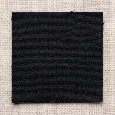 Stoffmuster 5007, etwas schwererer Stretchstoff in Schwarz – KI-generierte Illustration